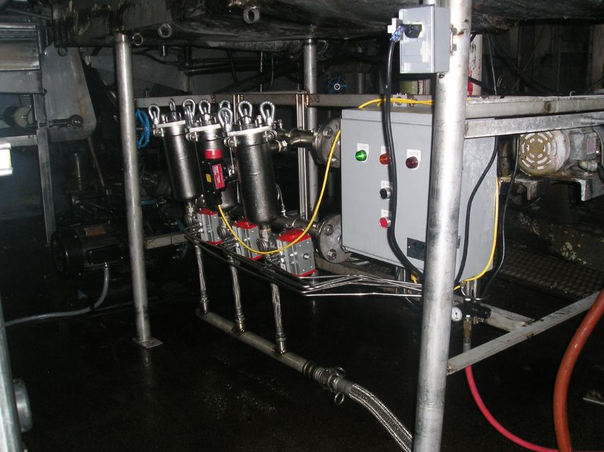ec100_3pod_hot_oil_filter_1.jpg