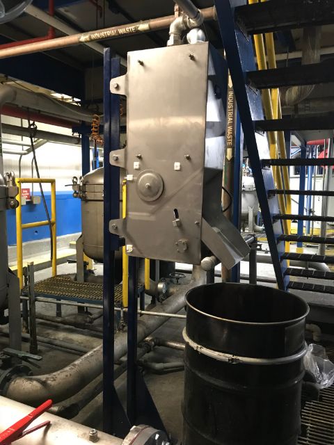 fca_jnap_maggie_mg2600_6station_smart_drum_plus_paint_pretreatment_metal_and_weld_ball_removal_4.JPG